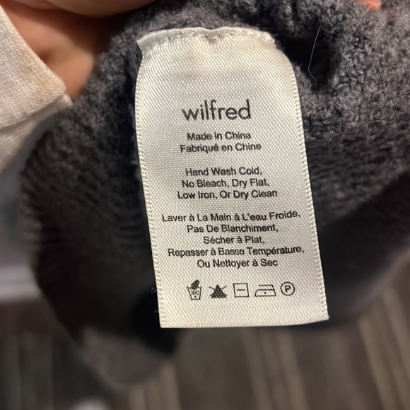 Aritzia Wilfred grey oversized knit v neck sweater - S - Picture 5 of 5